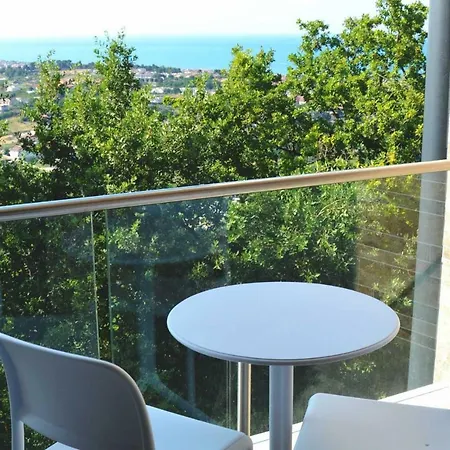 אתר נופש Verna Agriresort פרנקווילה אל מארה