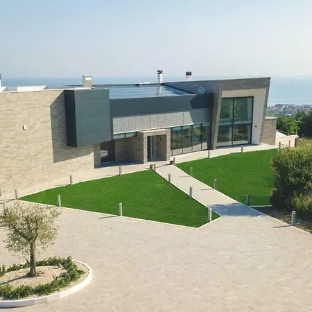 Verna Agriresort אתר נופש פרנקווילה אל מארה